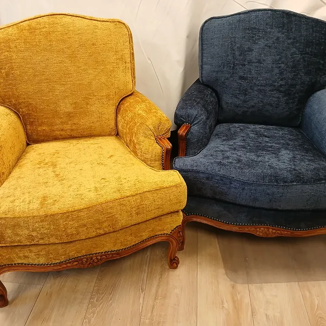 Duo de bergères Louis XV — jaune moutarde & bleu nuit