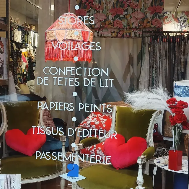 Vitrine de la boutique Nacre et Capitons